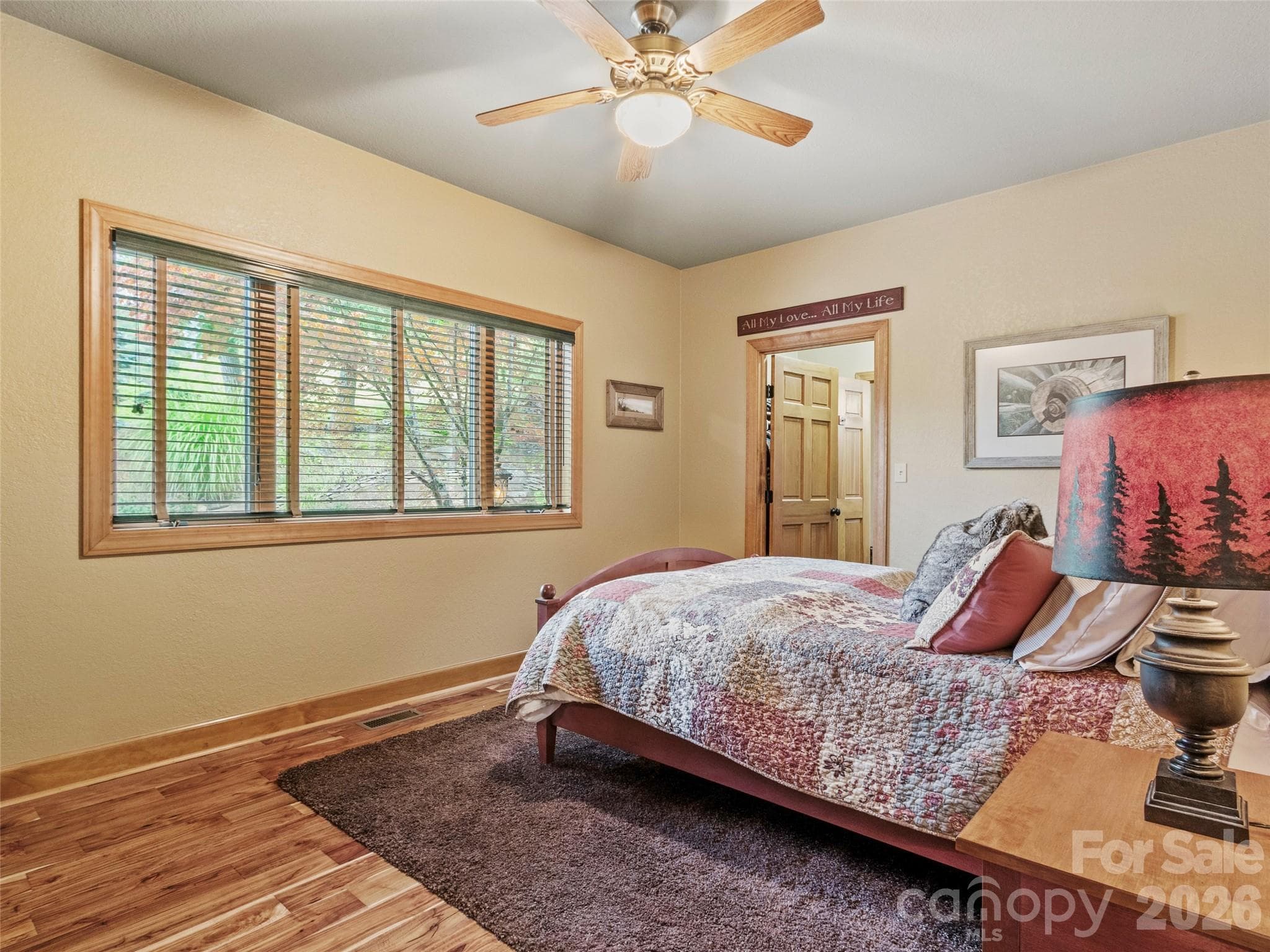 Warm & inviting en-suite with natural light - 151 Austin Mountain Drive, Burnsville