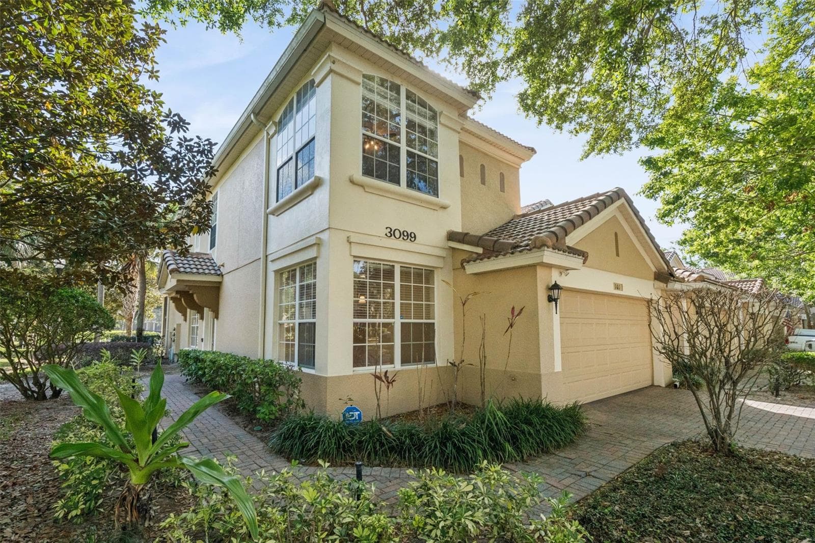 End Unit - 3099 METRO SEVILLA DR #101, ORLANDO