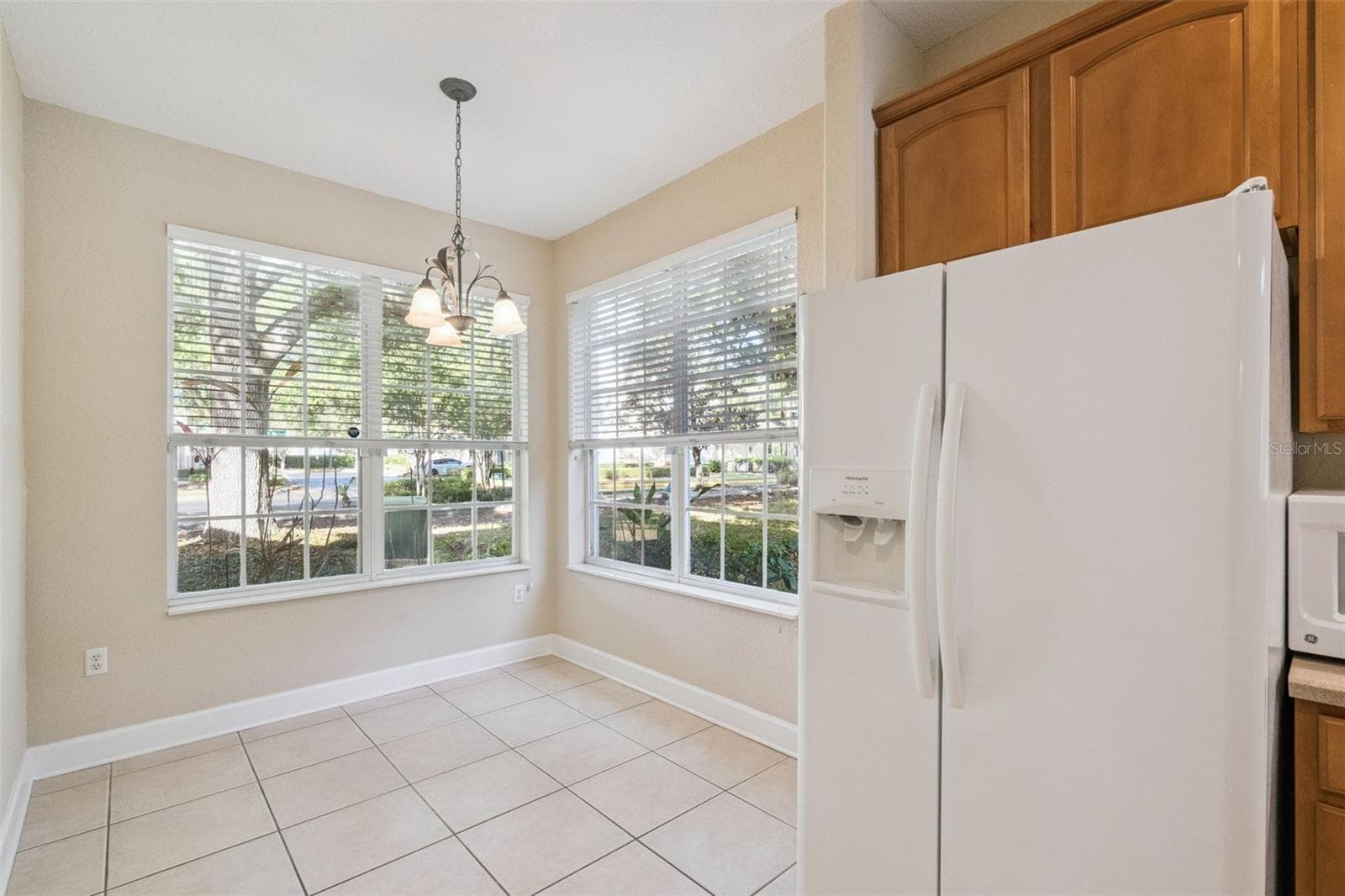 Breakfast Nook - 3099 METRO SEVILLA DR #101, ORLANDO