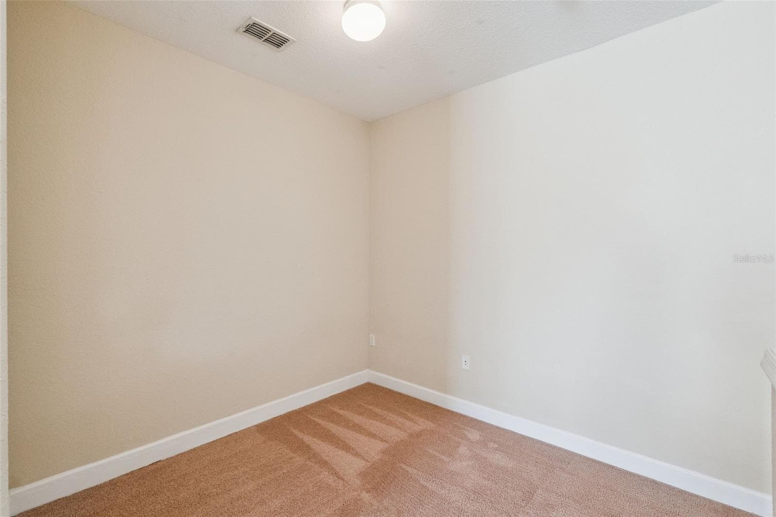 Small Loft (2nd loft space) - 3099 METRO SEVILLA DR #101, ORLANDO