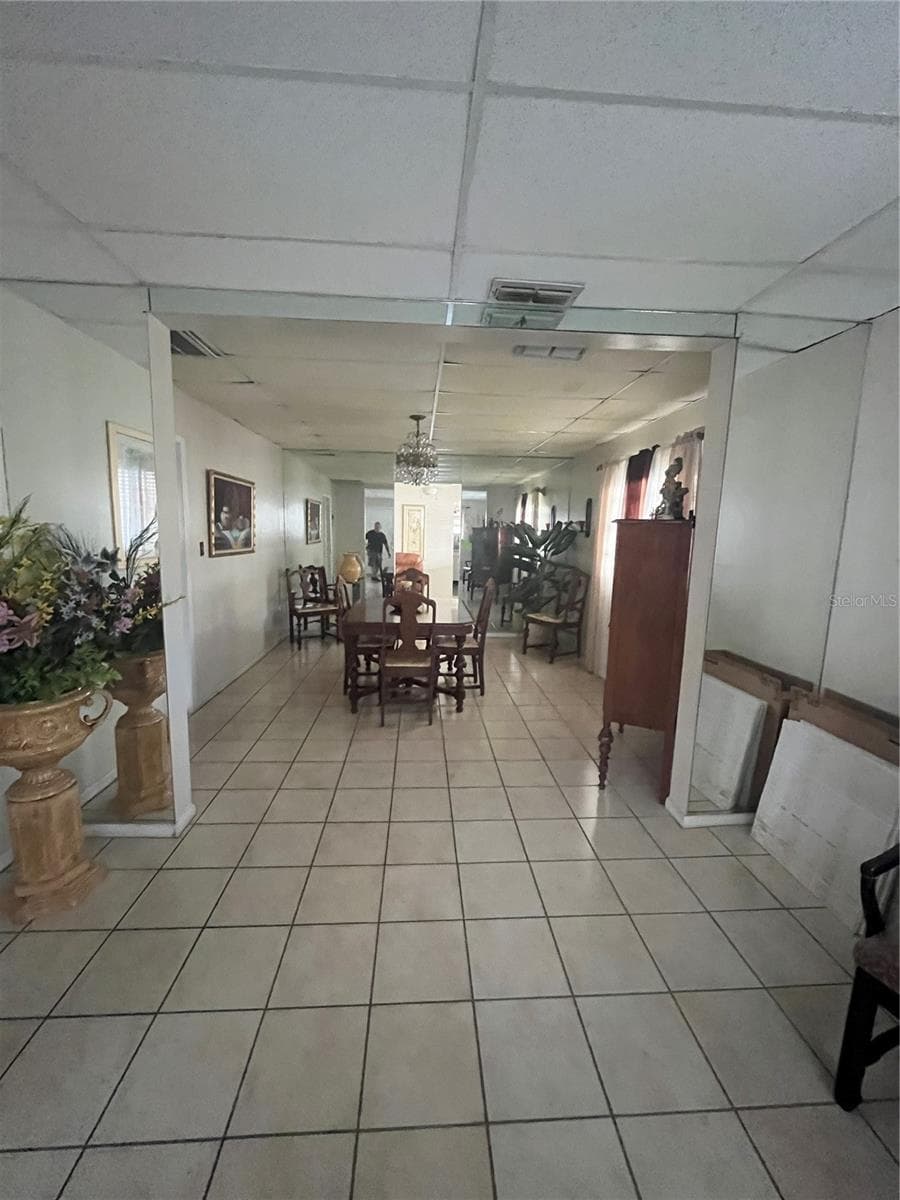 Living room - 2405 CORRINE ST, TAMPA