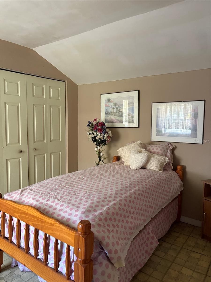 In-law suite - 2405 CORRINE ST, TAMPA