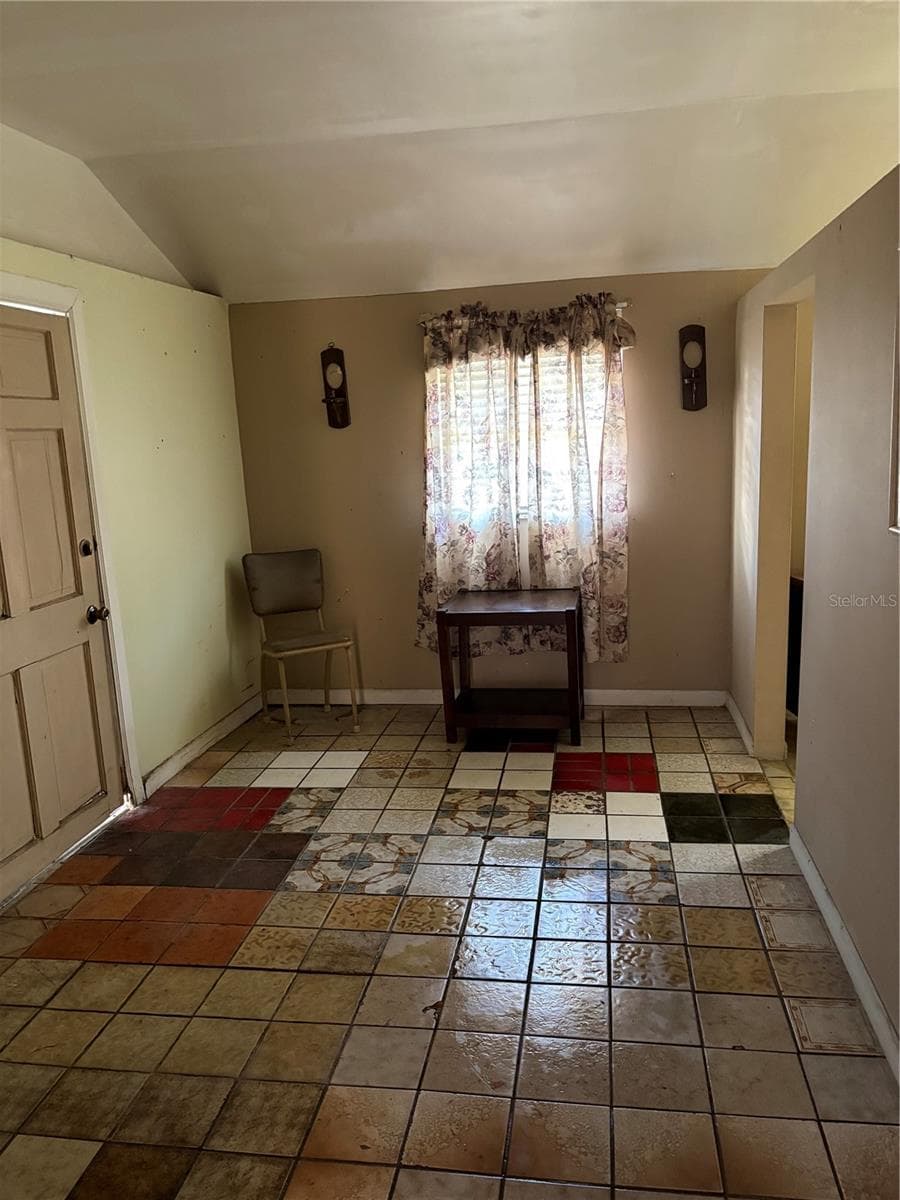 In-law living area - 2405 CORRINE ST, TAMPA