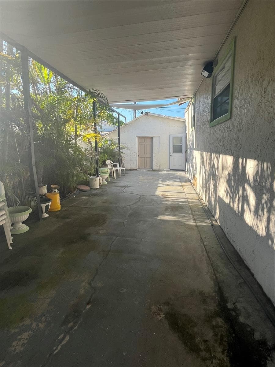 Drive way covered - 2405 CORRINE ST, TAMPA