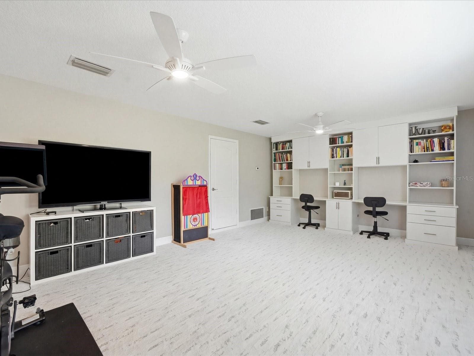 Single Family Residence at 18931 CHAVILLE RD, LUTZ, photo 51 of 79