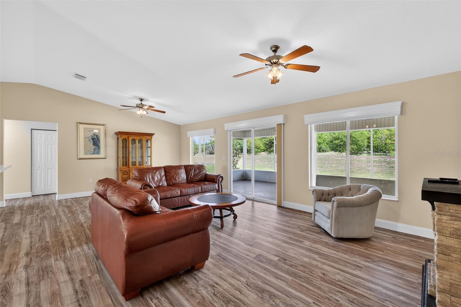 Living area/dining - 13811 SE 85TH CIR, SUMMERFIELD