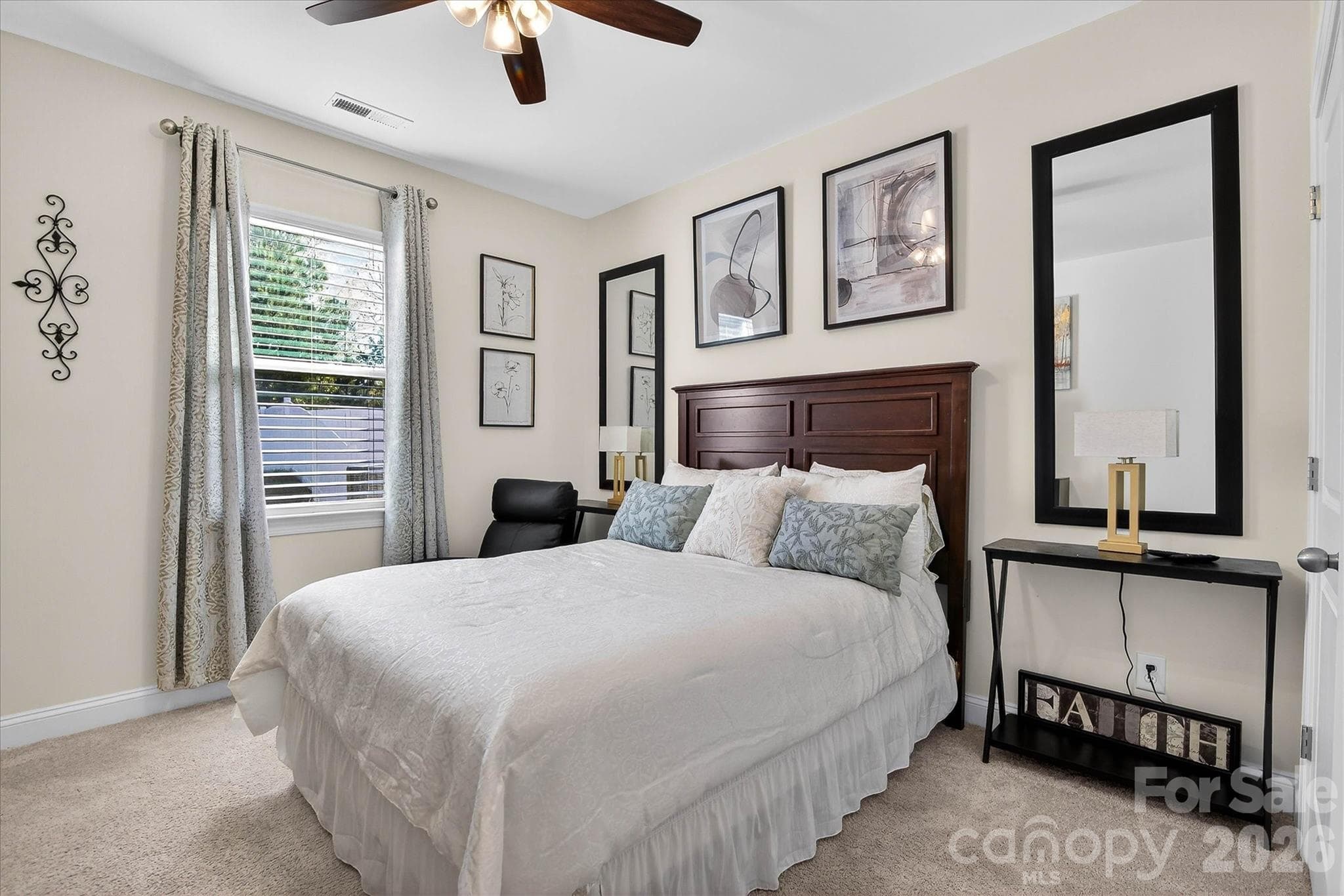 Large Main Level Bedroom - Sorry your guest will not want to leave! - 5516 Verona Road, Charlotte