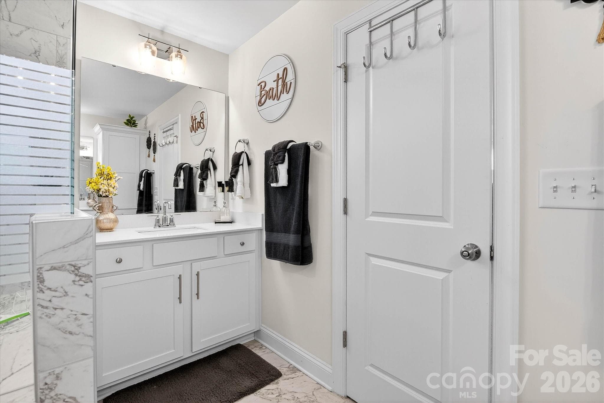 Vanity!!! - 5516 Verona Road, Charlotte