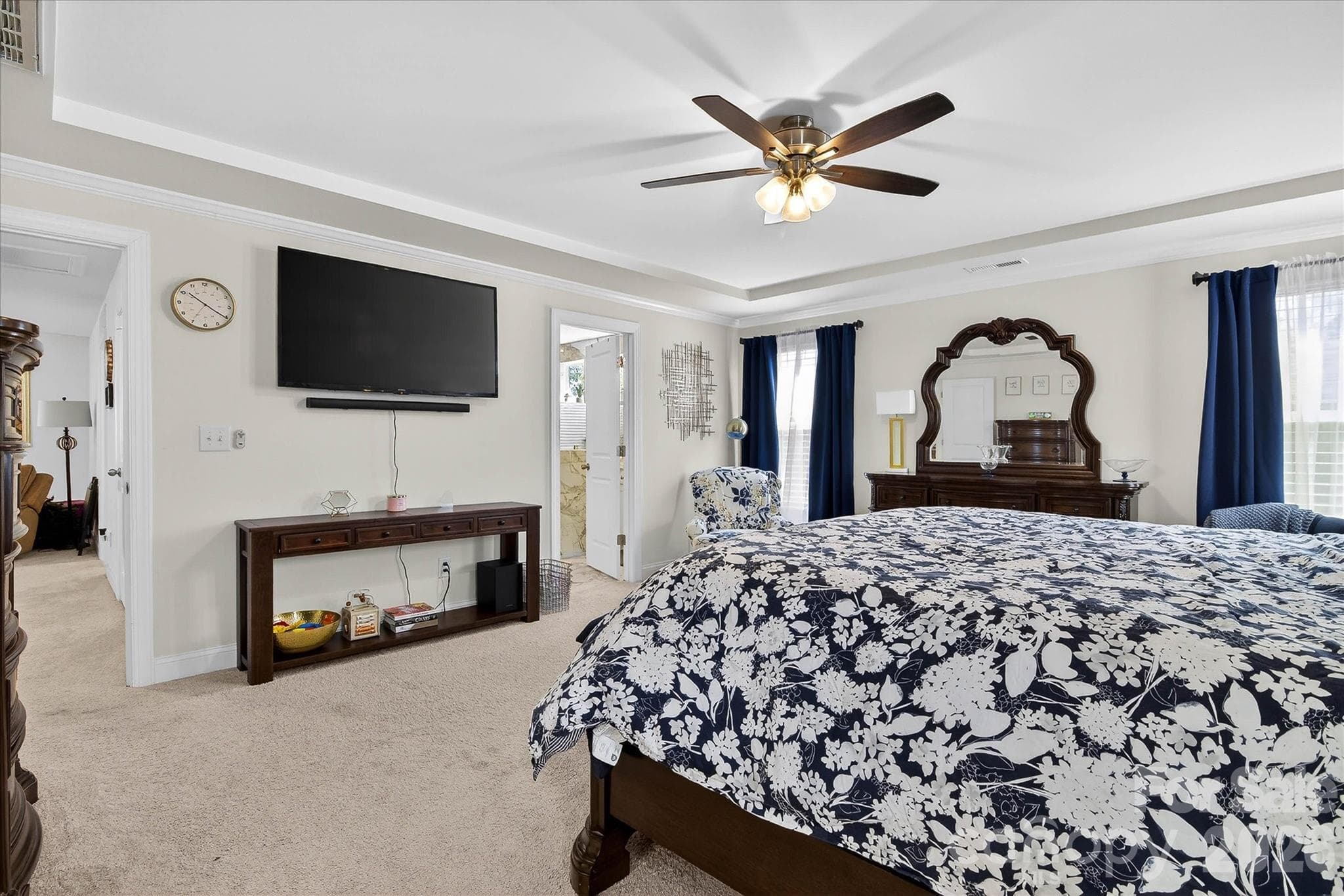 Where can you get a spacious primary bedroom! 5516 Verona Rd - 5516 Verona Road, Charlotte