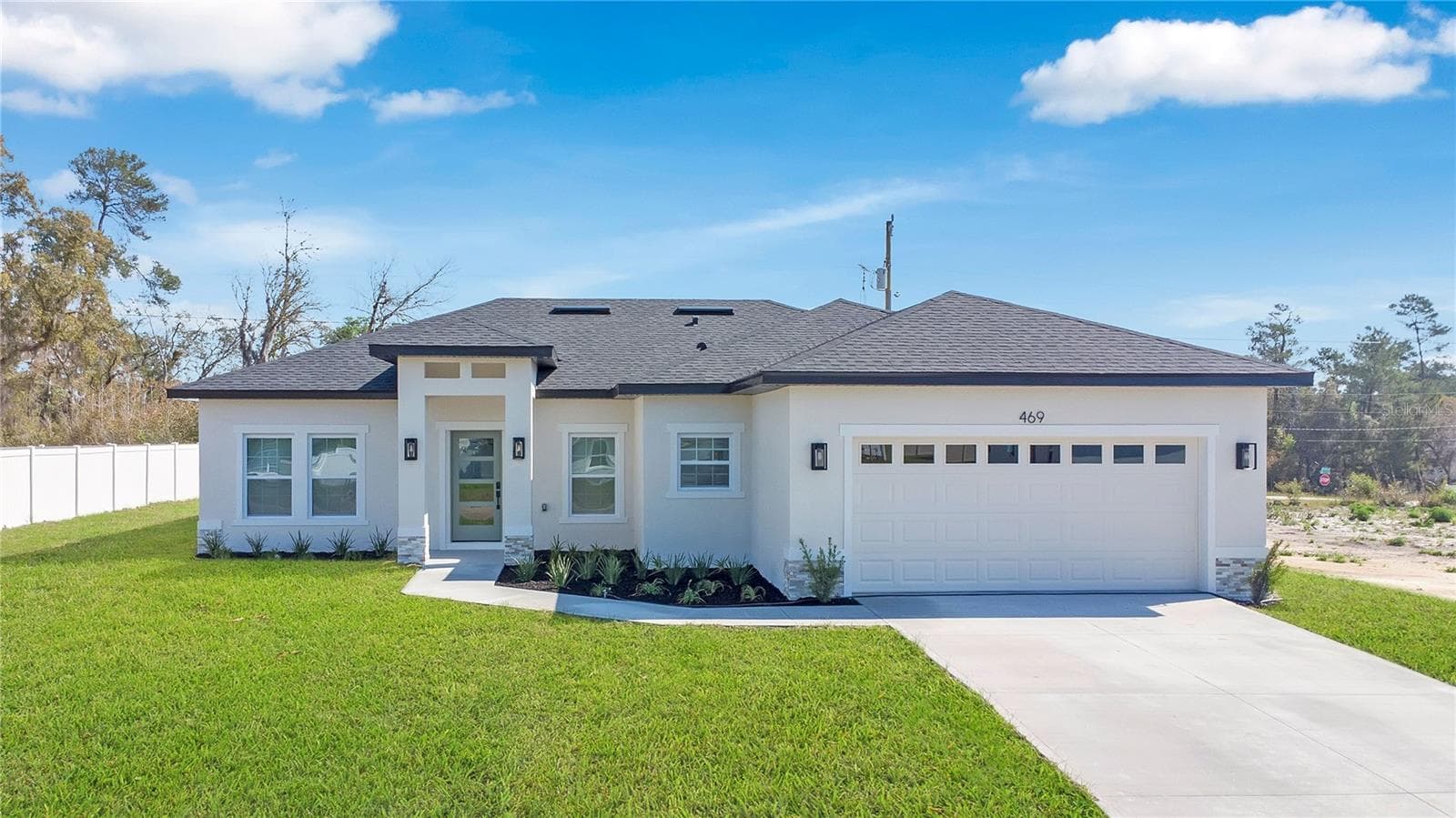 469 MARION OAKS LN