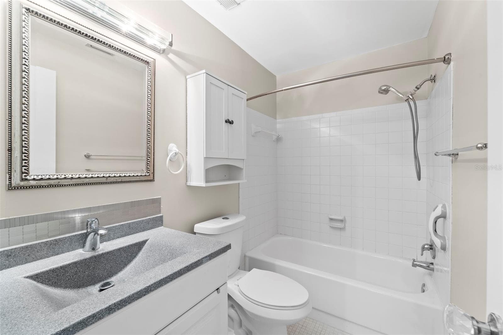 Bathroom in the Primary bedroom area - 1 WINDRUSH BLVD #24, INDIAN ROCKS BEACH