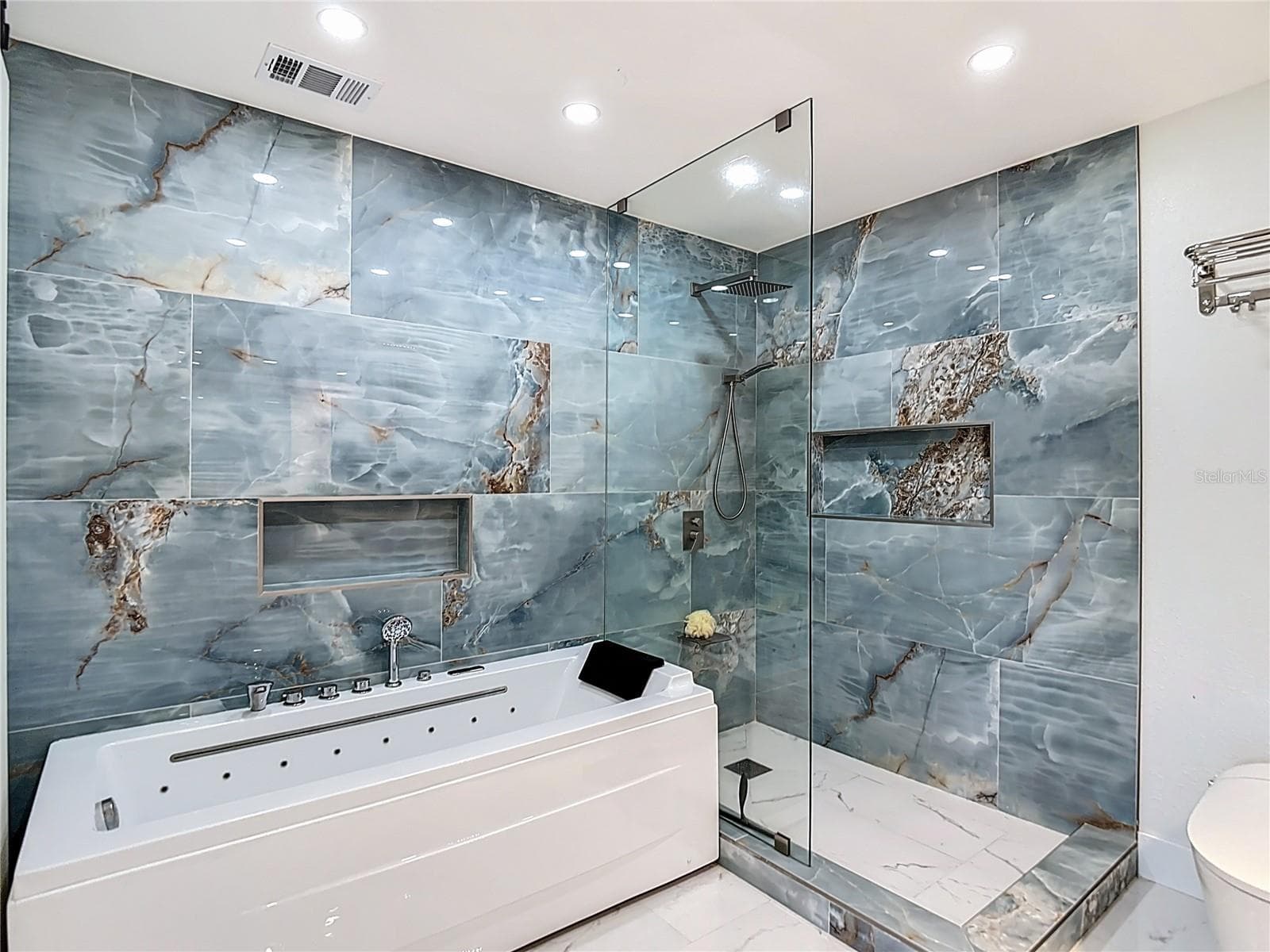 Custom primary bath - 216 CORBETT RD, LITHIA