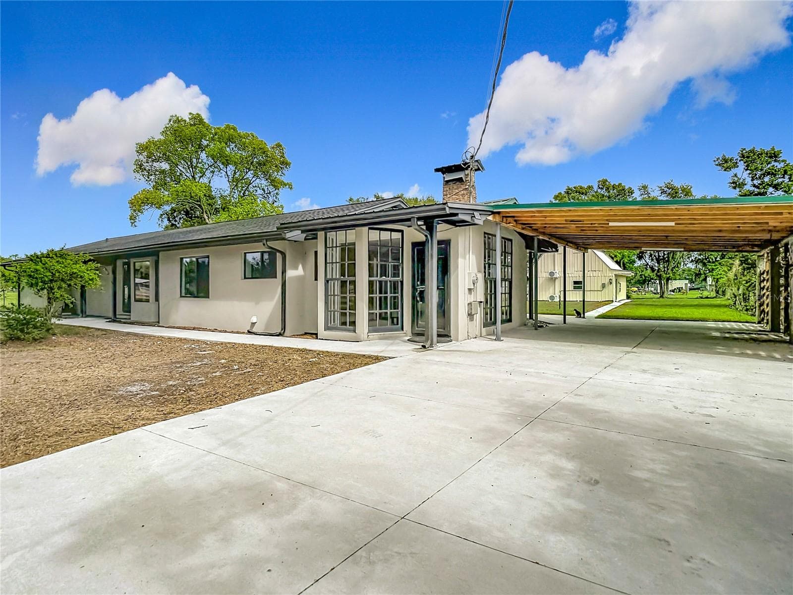 Covered 2 car arport area - 216 CORBETT RD, LITHIA