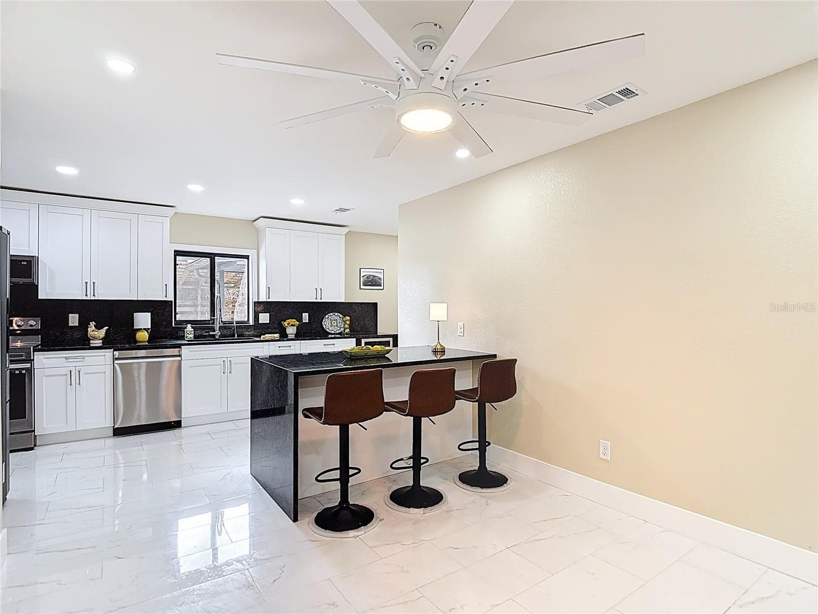 Single Family Residence at 216 CORBETT RD, LITHIA, photo 26 of 101
