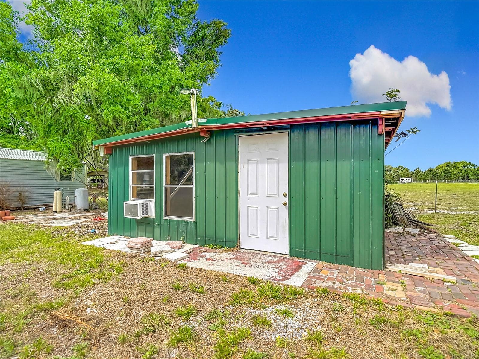 Shed w/dbl door - 216 CORBETT RD, LITHIA