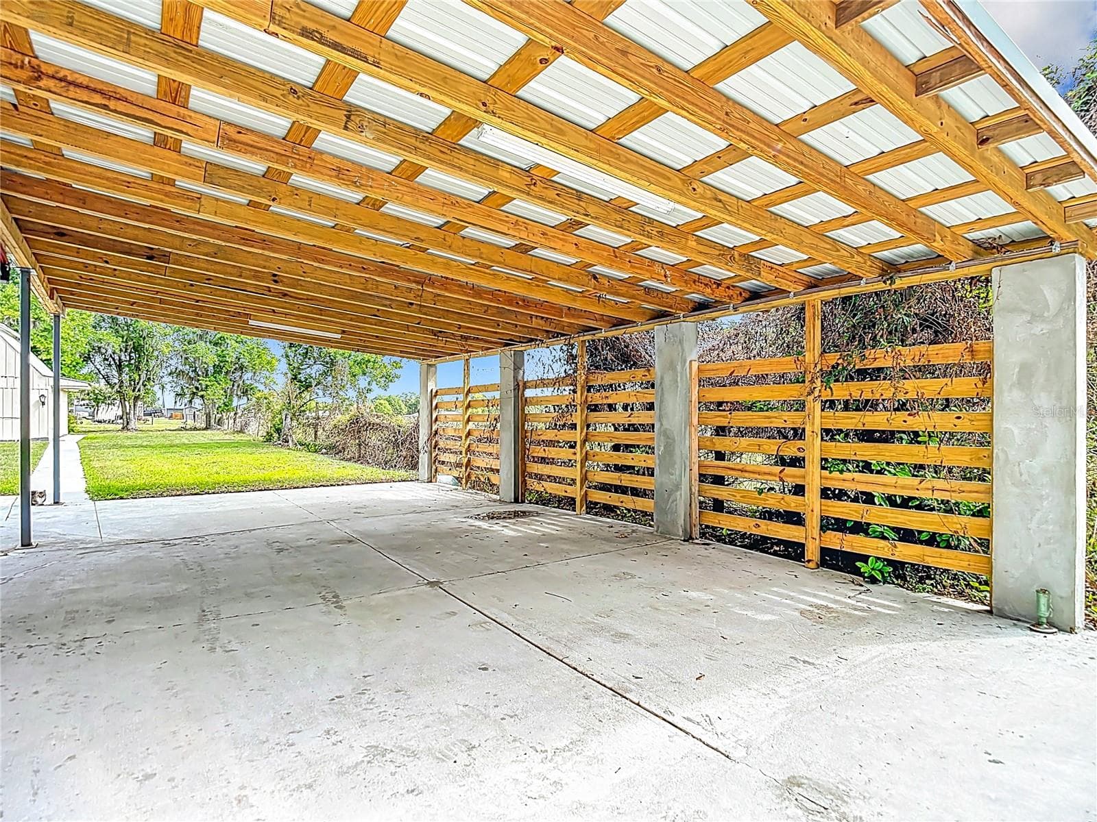Covered Carport - 216 CORBETT RD, LITHIA