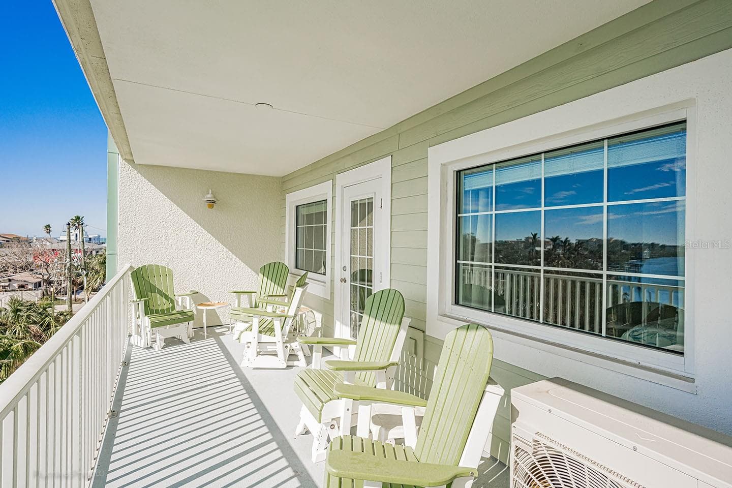 Large Balcony overlooking Intracoastal - 399 2ND ST #416, INDIAN ROCKS BEACH