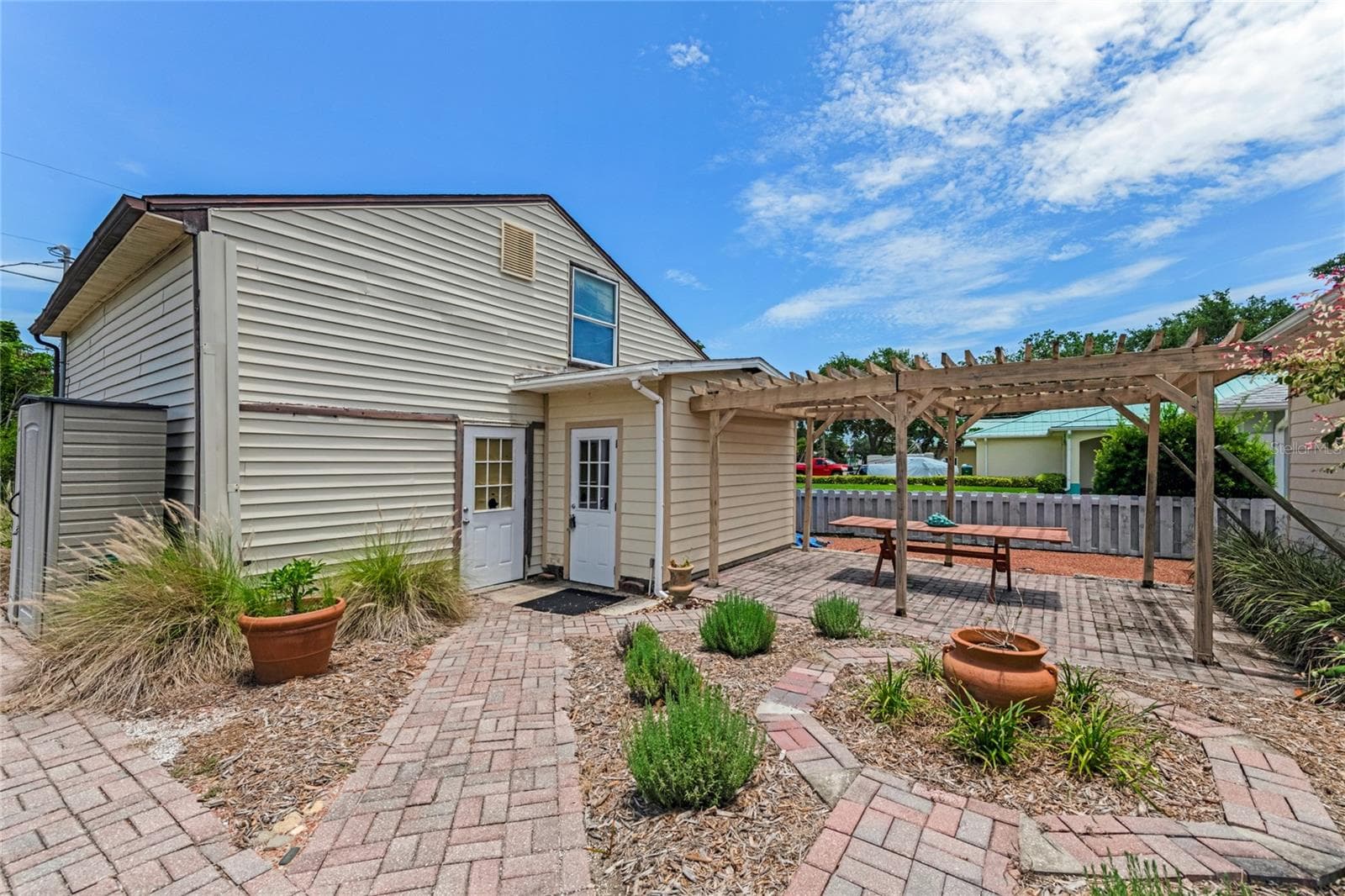 Single Family Residence at 235 RANDLE AVE, OAK HILL, photo 22 of 34