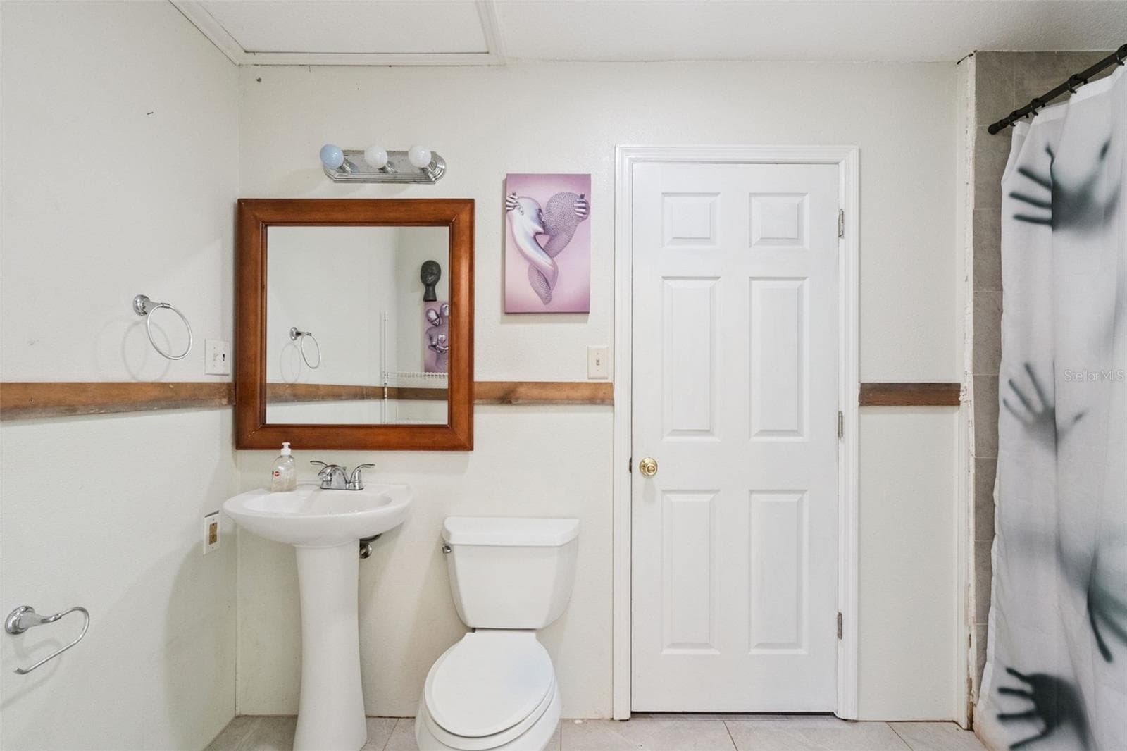 Guess house Bathroom - 3501 HILL STREAM AVE, APOPKA