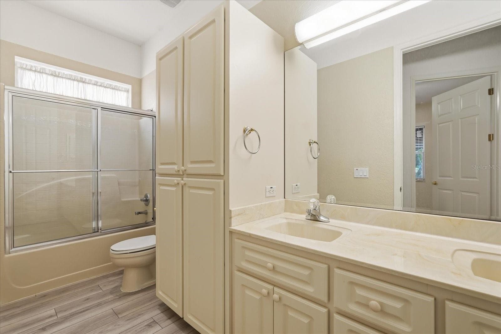 Single Family Residence at 1075 MOTORCOACH DR, POLK CITY, photo 16 of 26