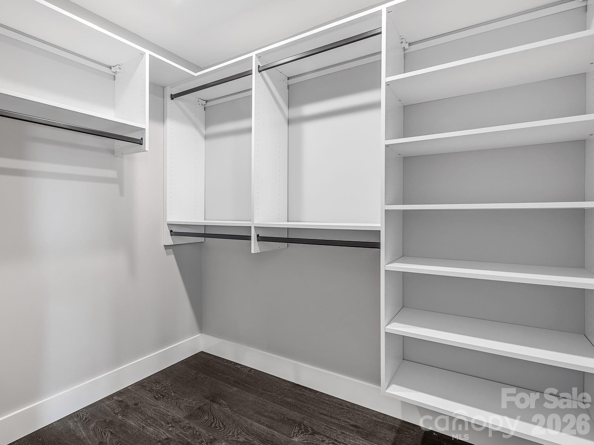 Custom closets - 345 Preservation Trail, Columbus