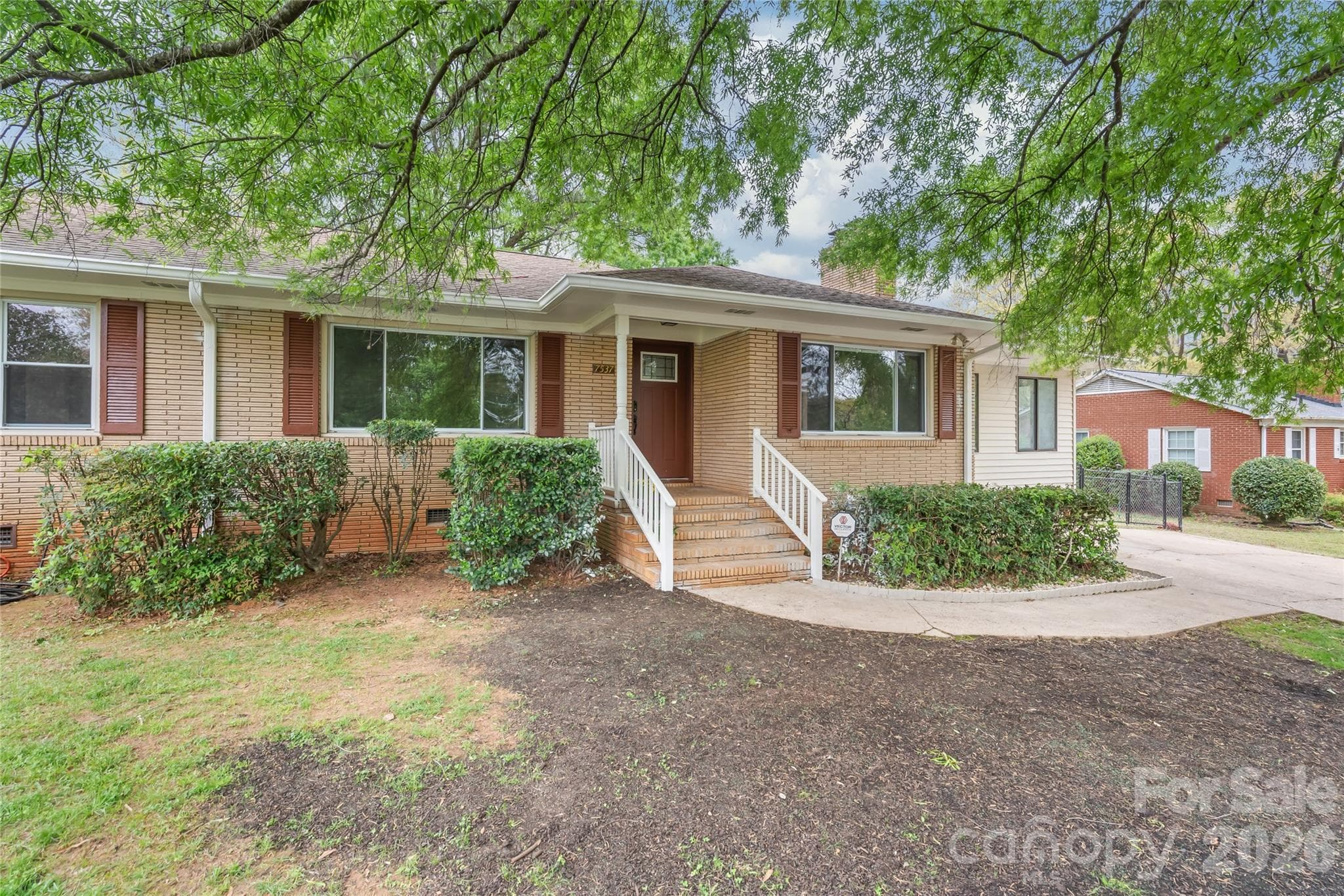 Single Family Residence at 7537 Monroe Road, Charlotte, photo 6 of 37