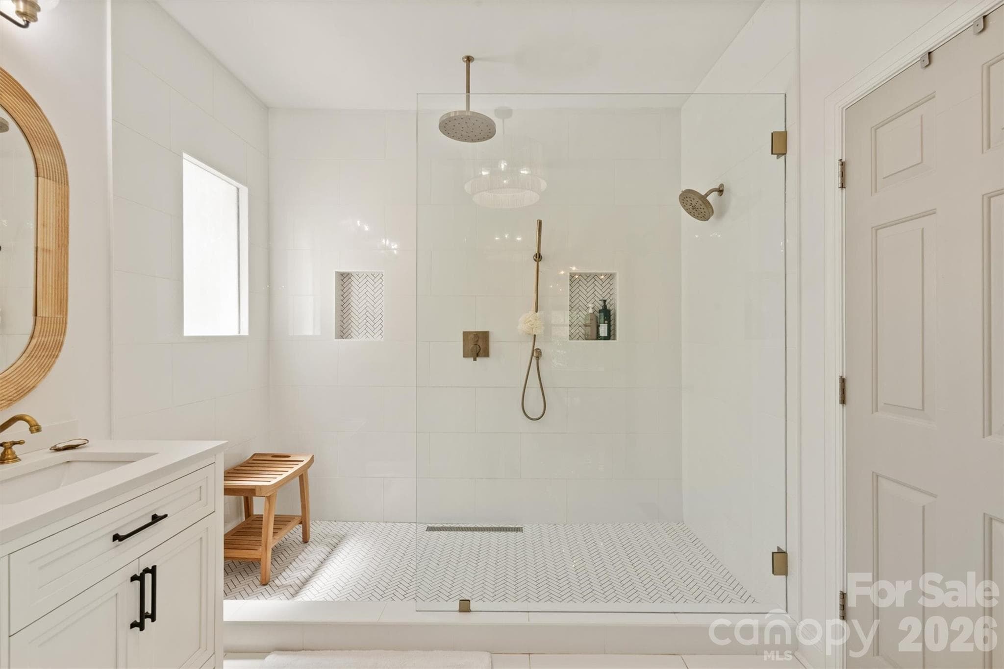 Expansive shower - 869 Stratford Run Drive, Fort Mill