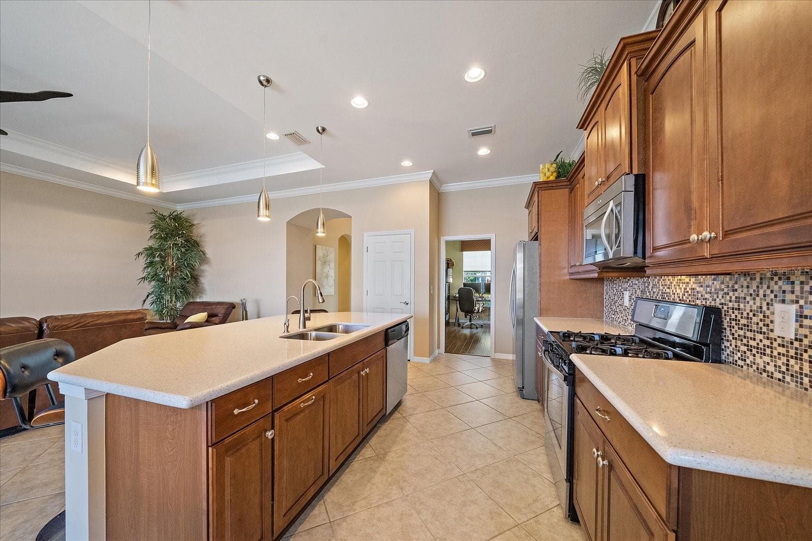 Single Family Residence at 5040 LAKE OVERLOOK AVE, BRADENTON, photo 13 of 54
