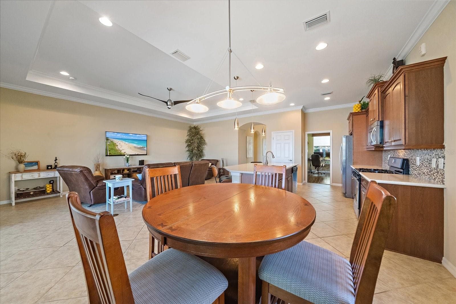 Single Family Residence at 5040 LAKE OVERLOOK AVE, BRADENTON, photo 16 of 54