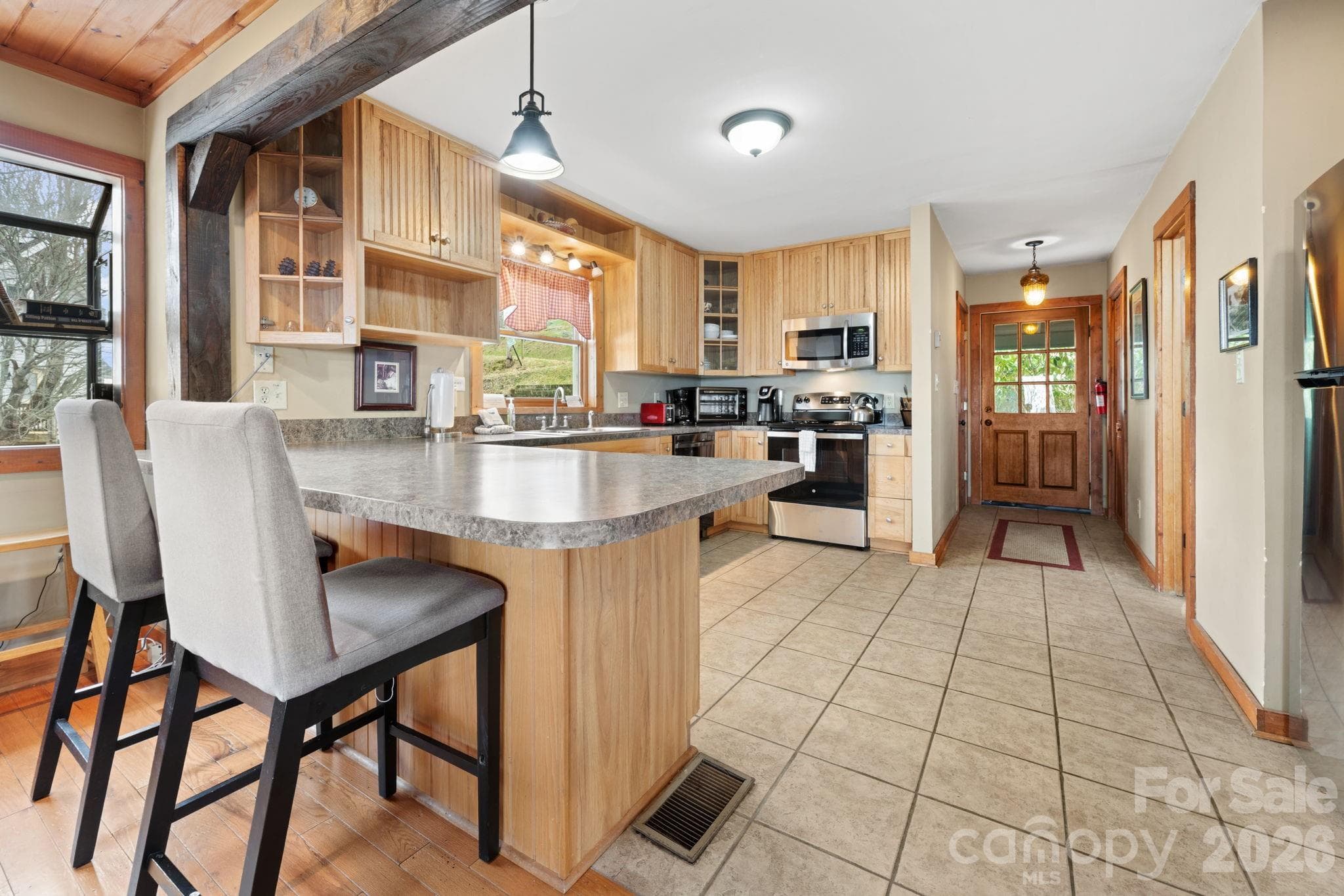 Single Family Residence at 173 Chipmunk Lane, Blowing Rock, photo 6 of 44