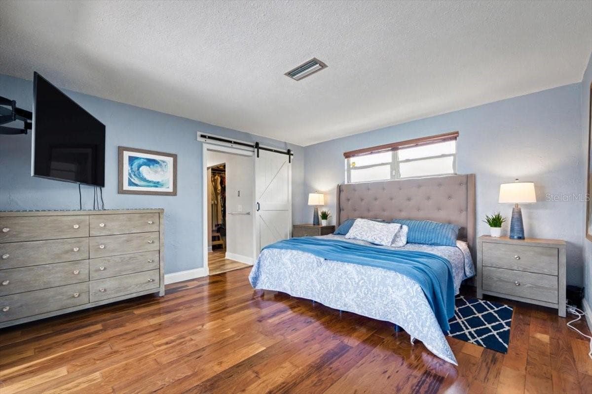 Primary bedroom - 124 ANCHOR DR, PONCE INLET