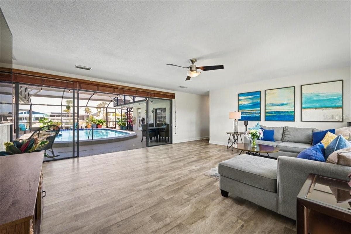 living Area - 124 ANCHOR DR, PONCE INLET