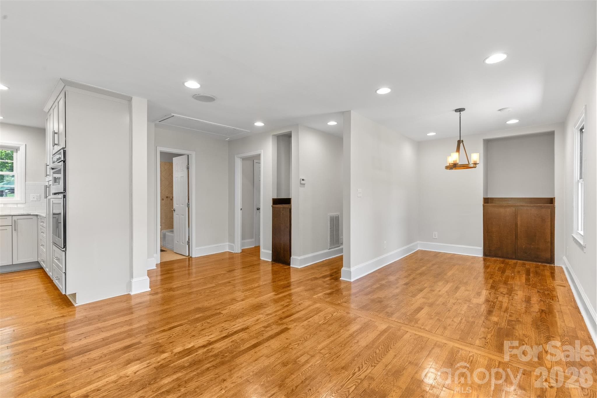 Main Level - Charlotte