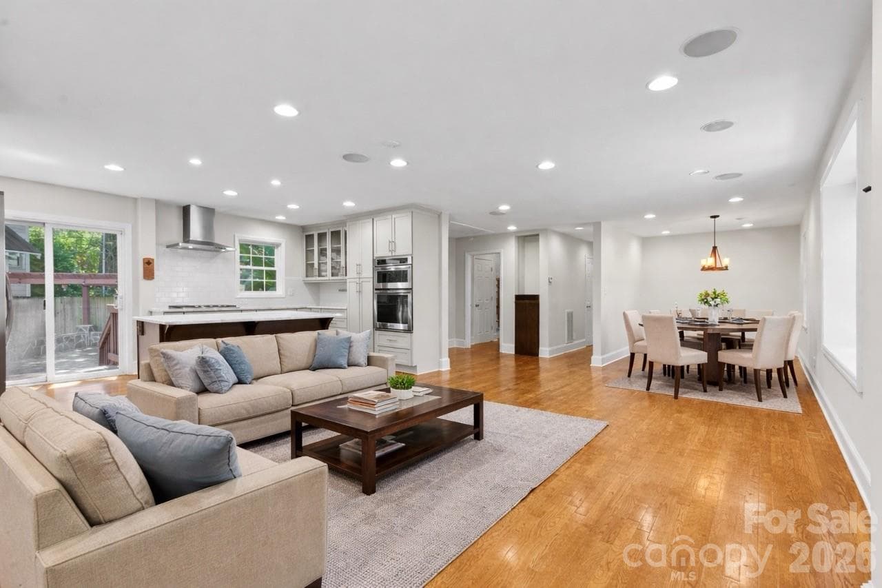 AI-ENHANCED Family Room virtually Staged - Charlotte