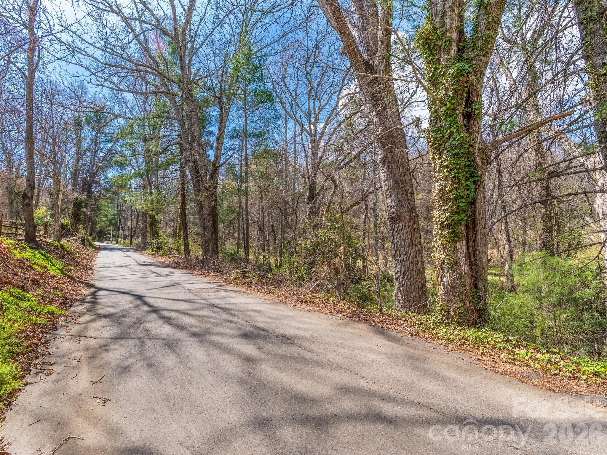Overlook Circle - Asheville