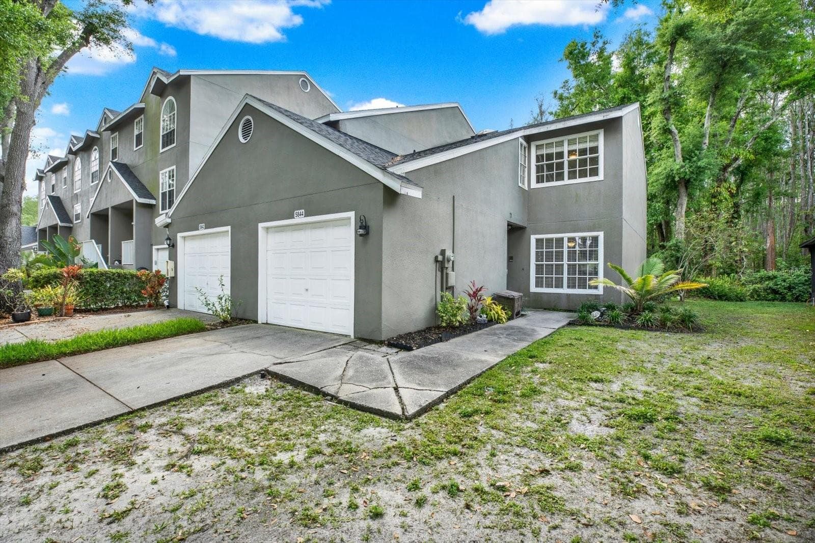 Townhouse at 5844 RED CEDAR LN, TAMPA, photo 2 of 26
