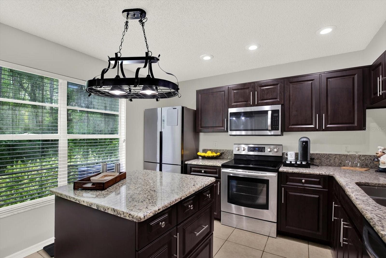 Townhouse at 5844 RED CEDAR LN, TAMPA, photo 5 of 26
