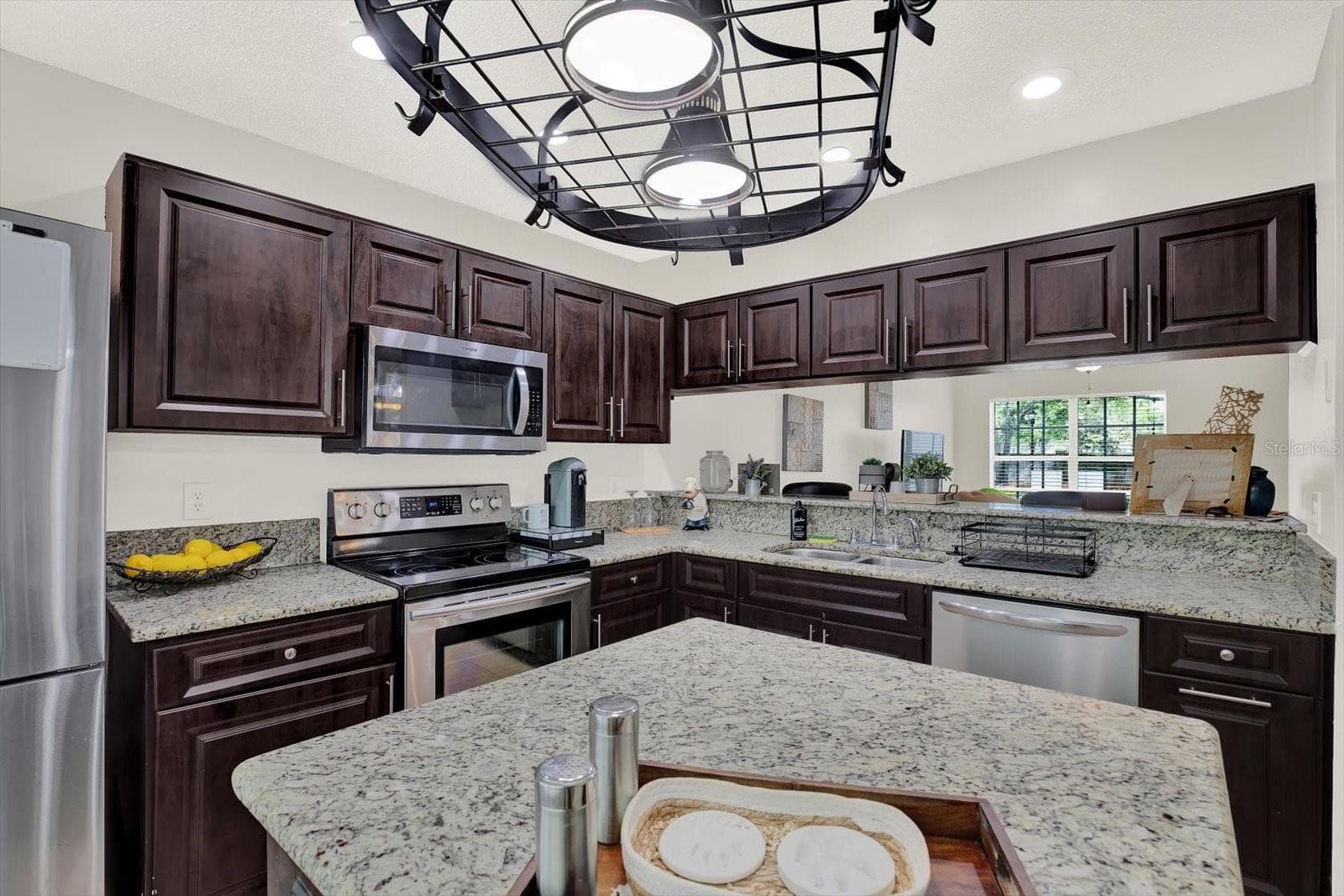 Townhouse at 5844 RED CEDAR LN, TAMPA, photo 6 of 26