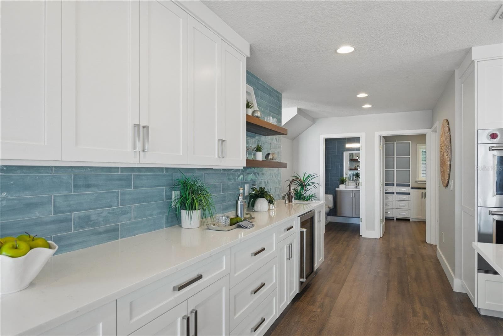 Kitchen - 915 BAYSHORE DR, TARPON SPRINGS