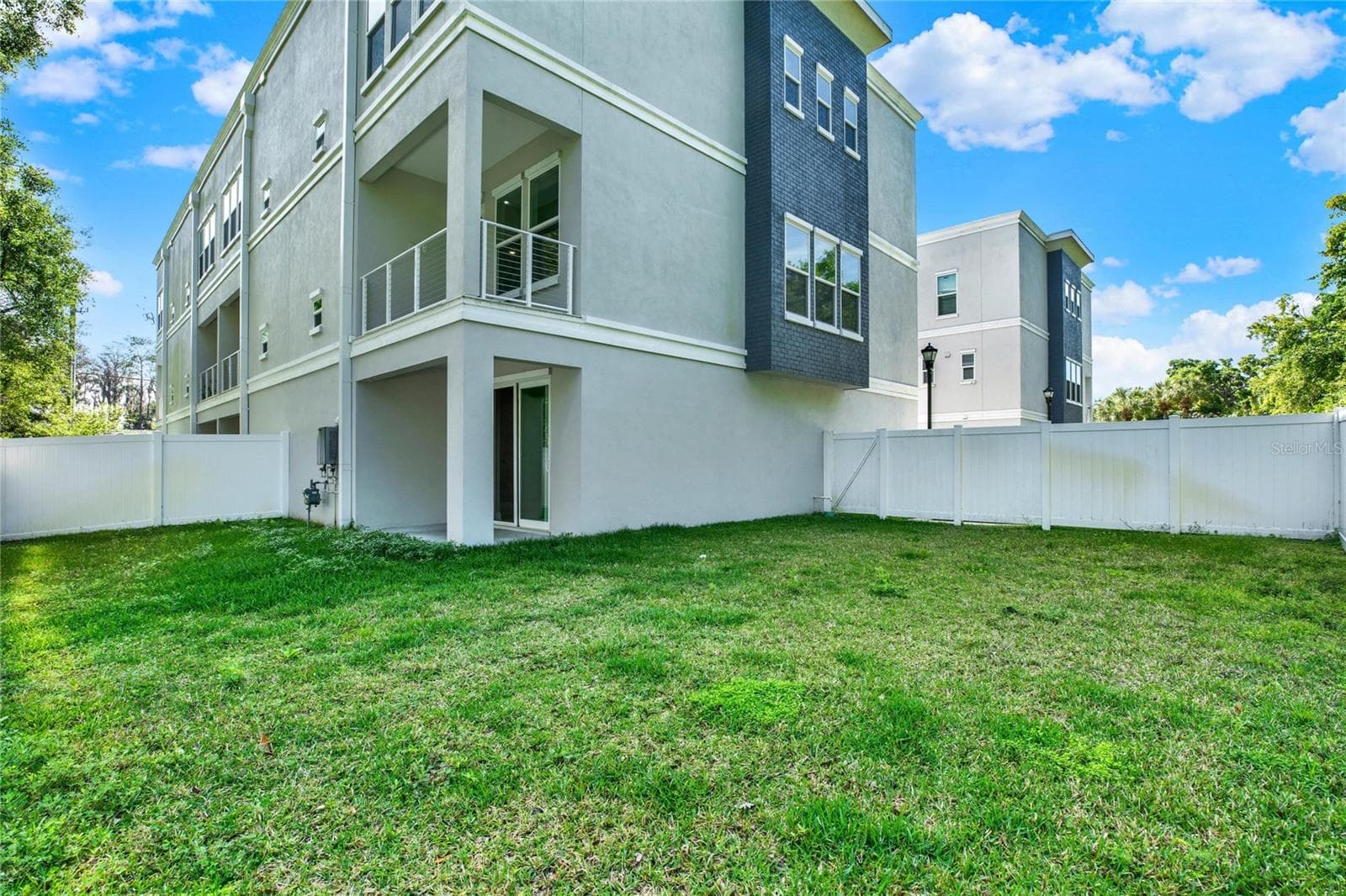 Townhouse at 3847 SEENA MANOR CT, TAMPA, photo 2 of 46