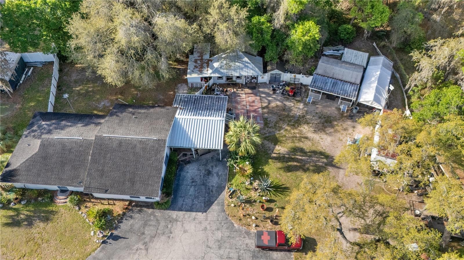 Single Family Residence at 270 W MCCLENDON ST, LADY LAKE, photo 2 of 46