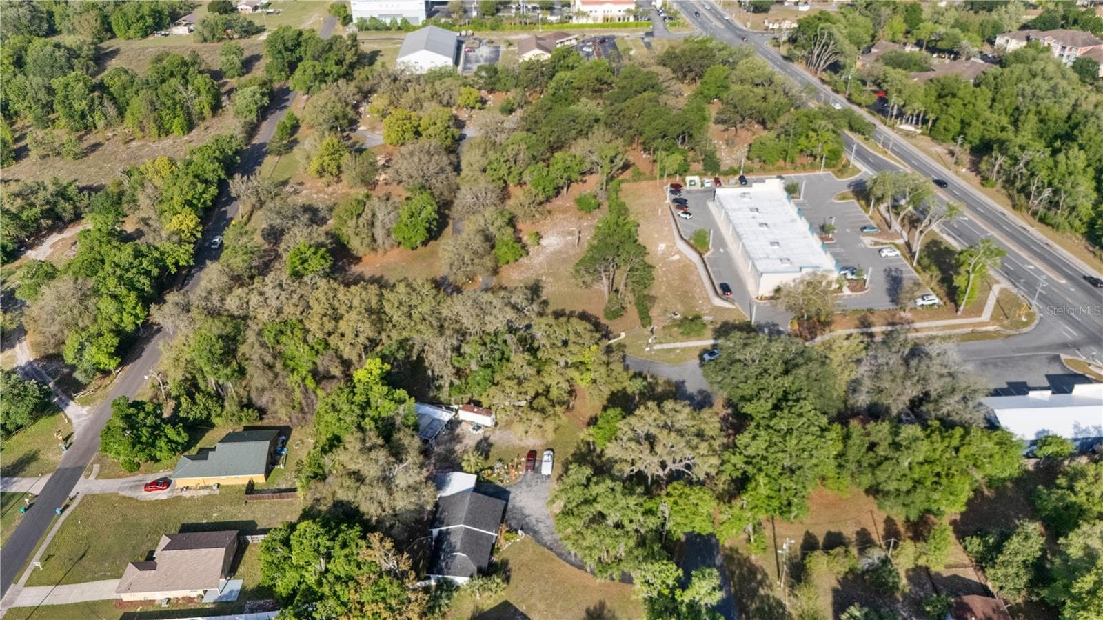Single Family Residence at 270 W MCCLENDON ST, LADY LAKE, photo 3 of 46