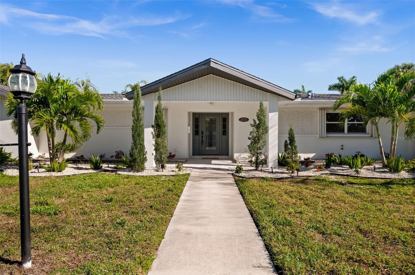 625 W OLYMPIA AVE