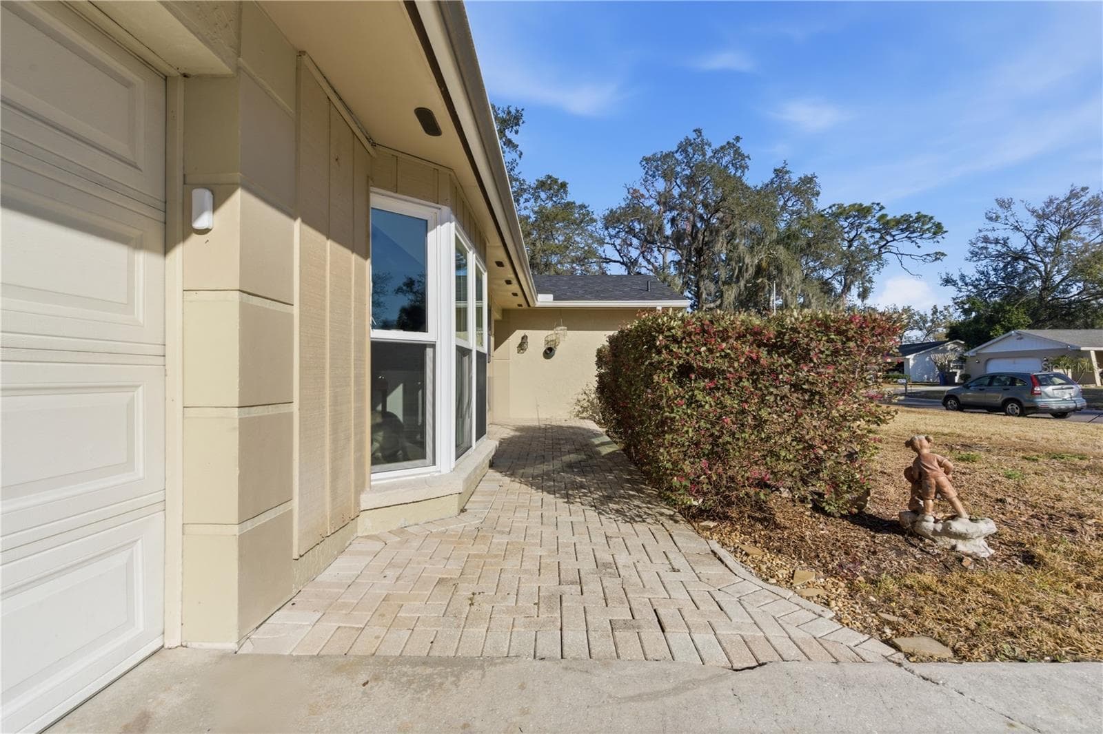 Single Family Residence at 308 ELLEN WAY, BRANDON, photo 5 of 42