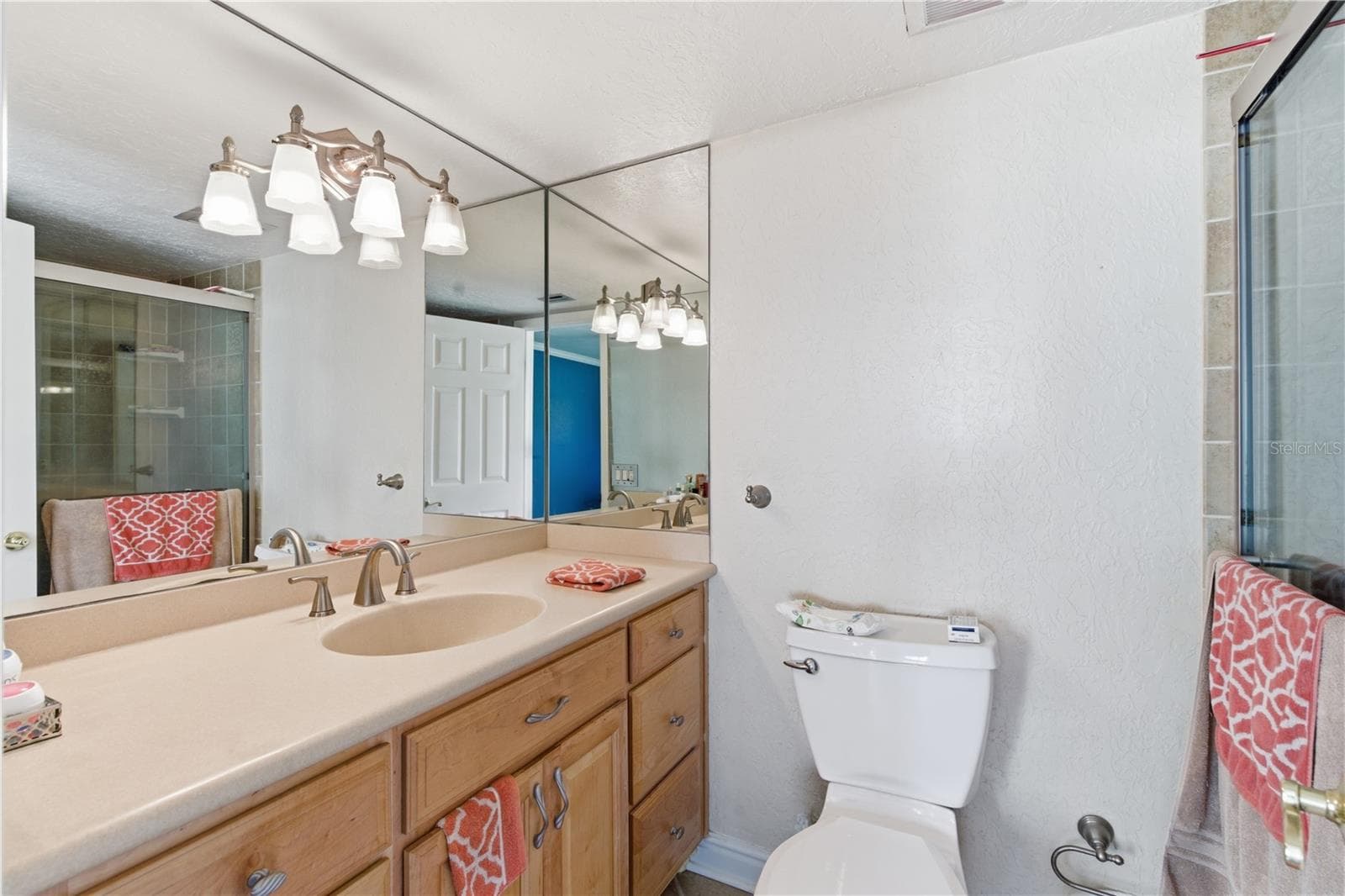 Single Family Residence at 308 ELLEN WAY, BRANDON, photo 13 of 42