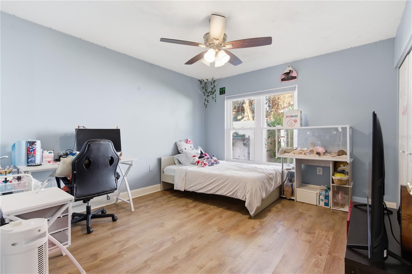 Single Family Residence at 308 ELLEN WAY, BRANDON, photo 16 of 42