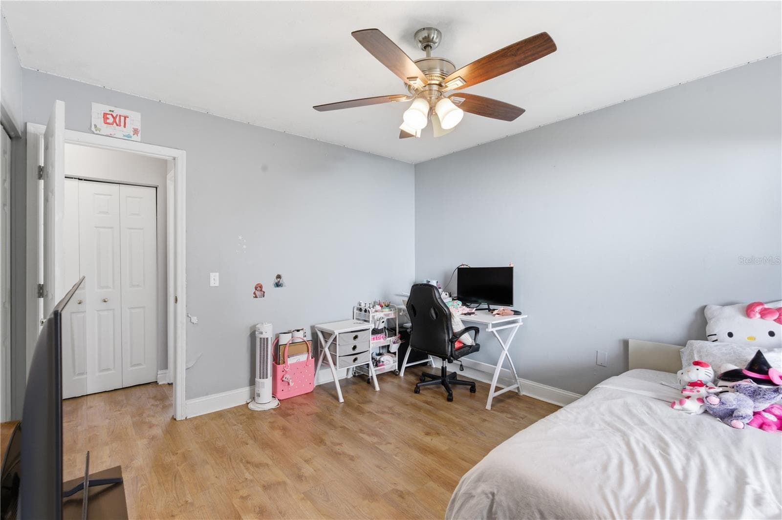 Single Family Residence at 308 ELLEN WAY, BRANDON, photo 17 of 42