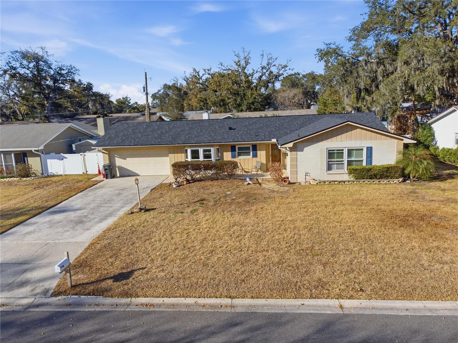 Single Family Residence at 308 ELLEN WAY, BRANDON, photo 36 of 42