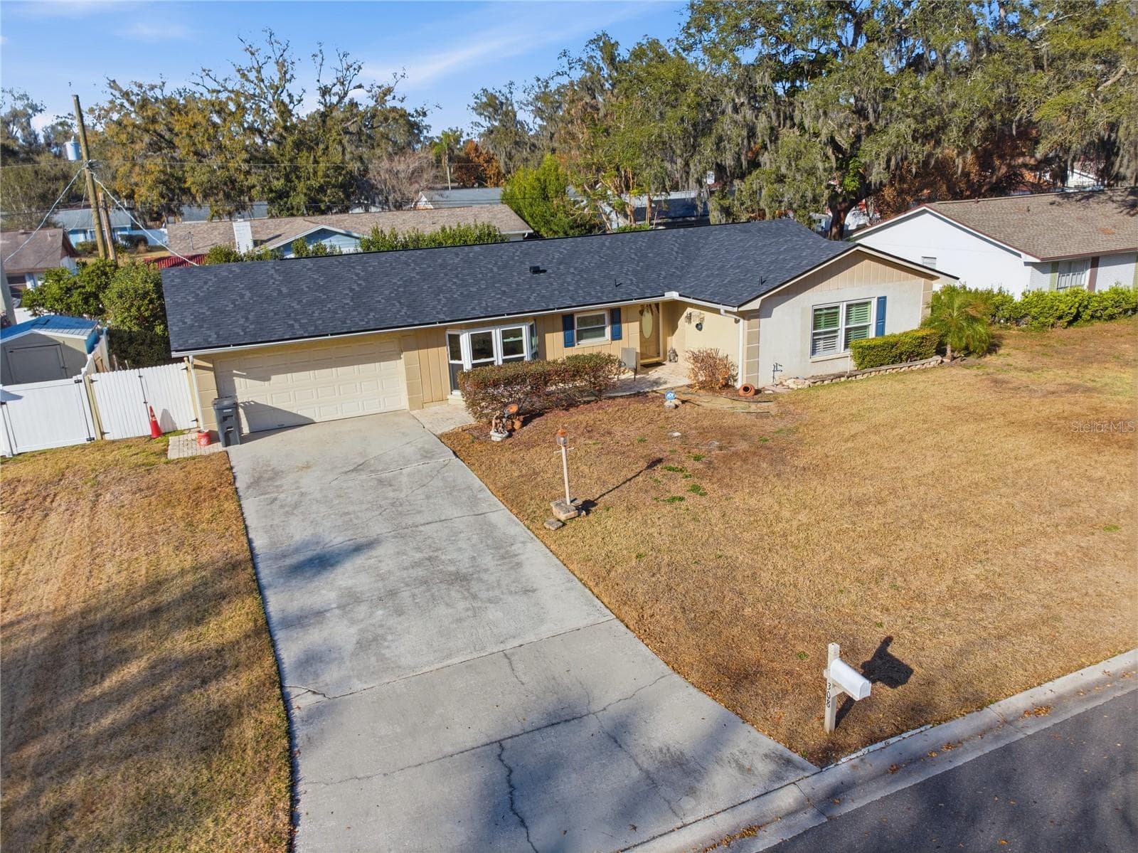 Single Family Residence at 308 ELLEN WAY, BRANDON, photo 37 of 42