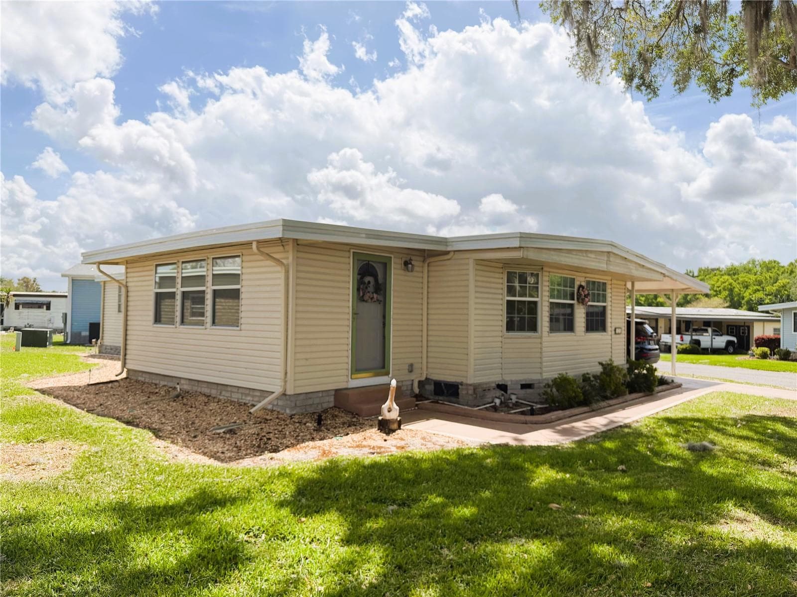 Mobile Home at 121 AZALEA TRL, LEESBURG, photo 6 of 44